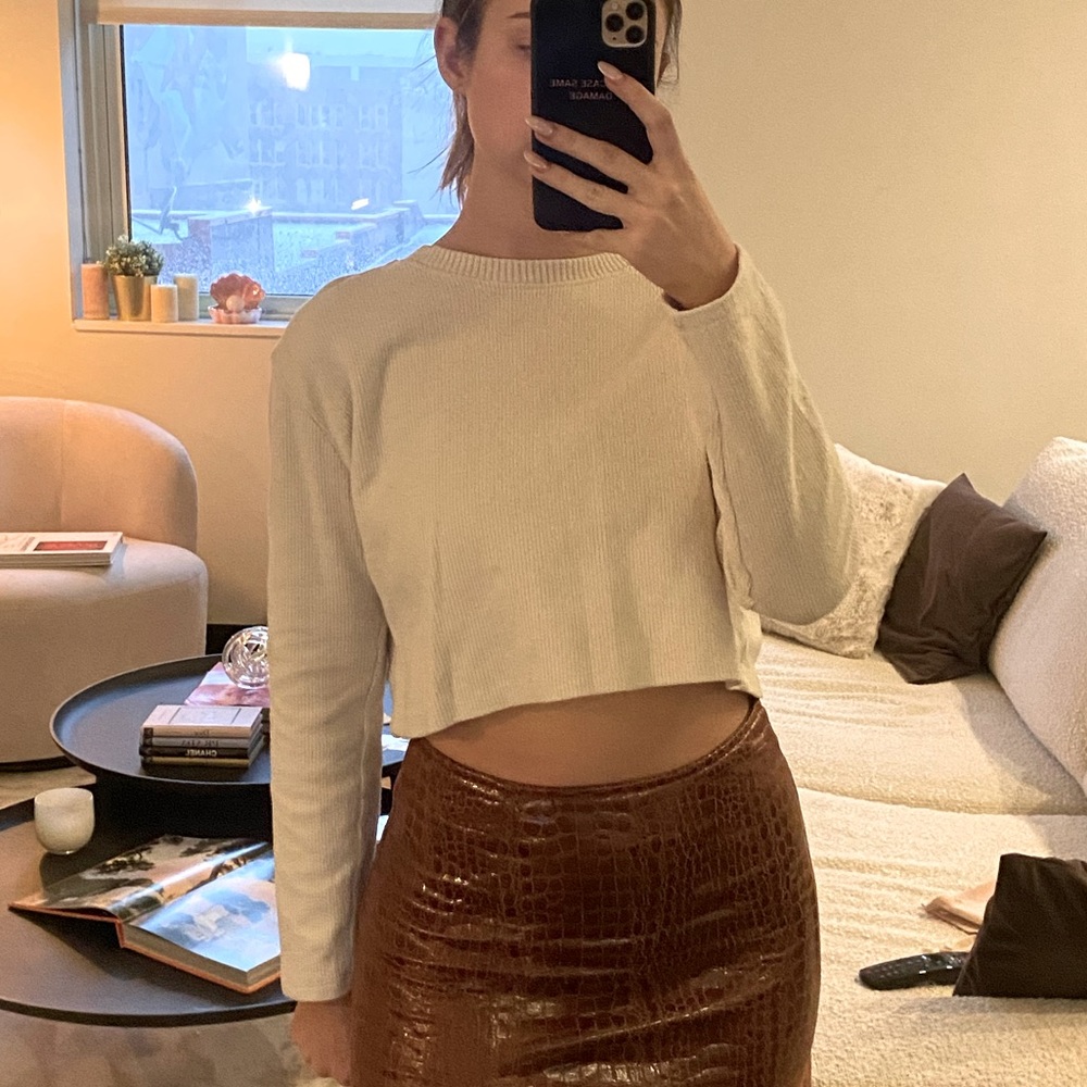 Zara cropped sweater tee
